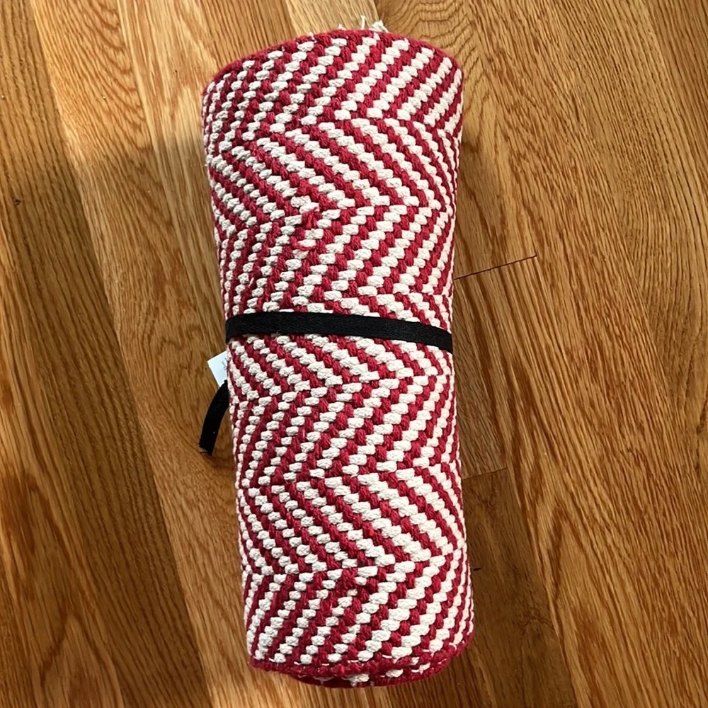 Harris Table Runner Chili Red NWT